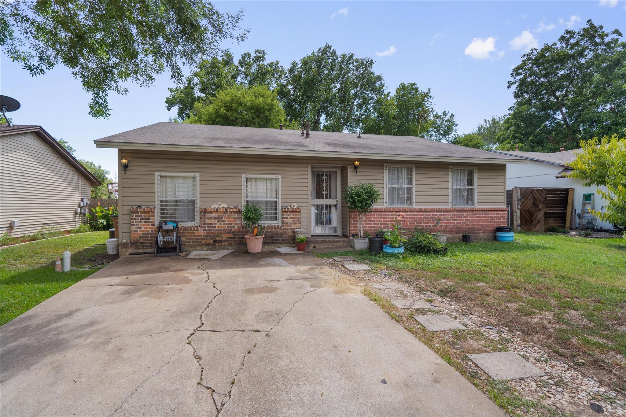 5507 Burgundy DR, Austin, TX 78724