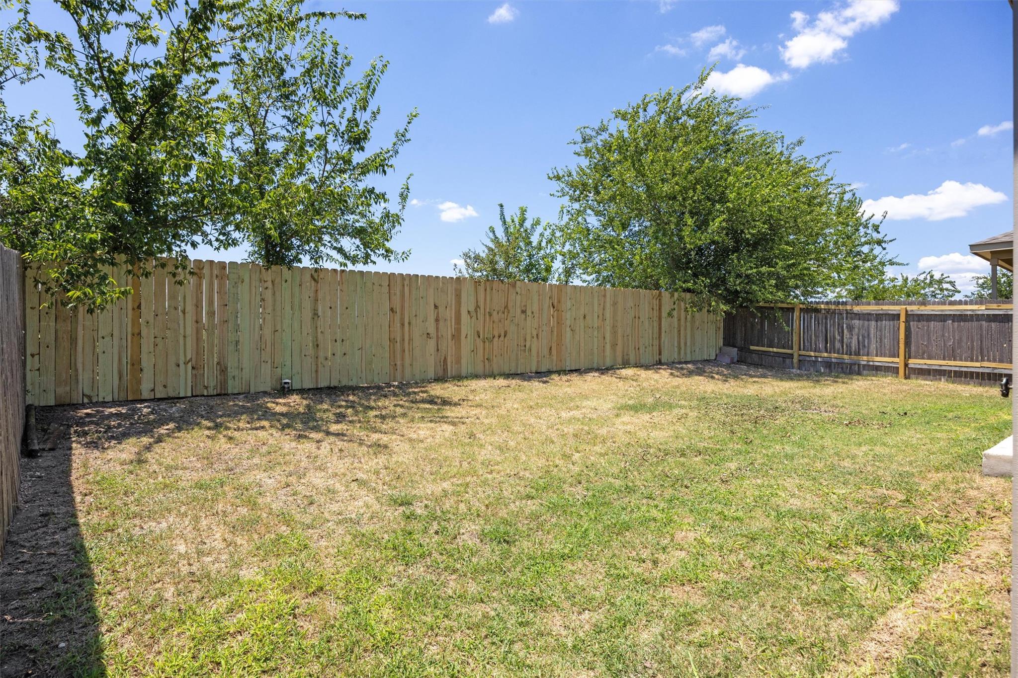 444 Druse LN, Jarrell, TX 76537