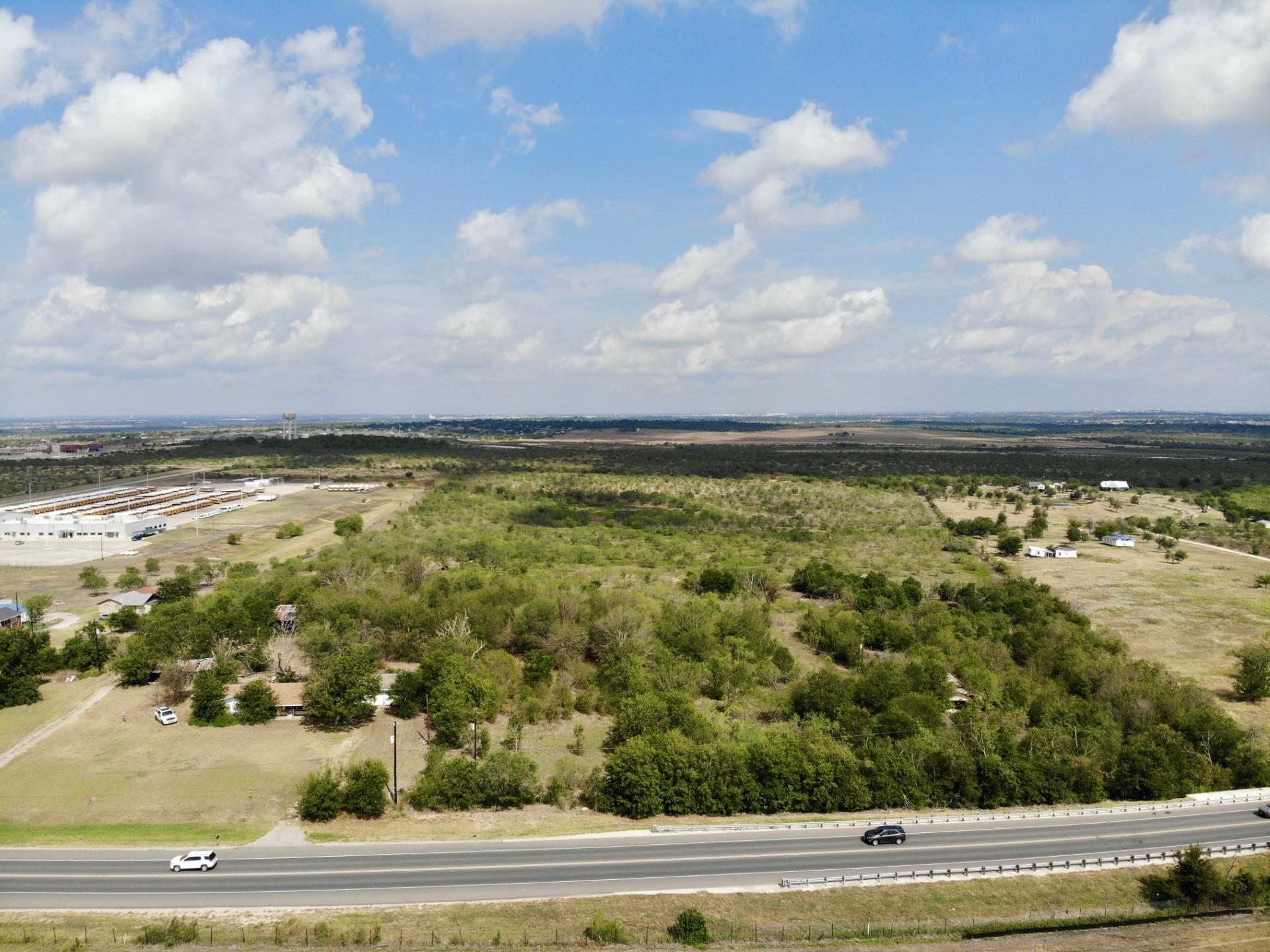 120 N Camino Real Hw, Kyle, TX 78640