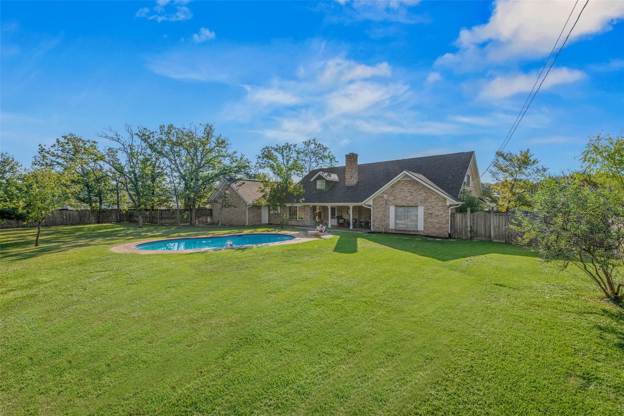 1403 Post Oak CIR, College Station, TX 77840