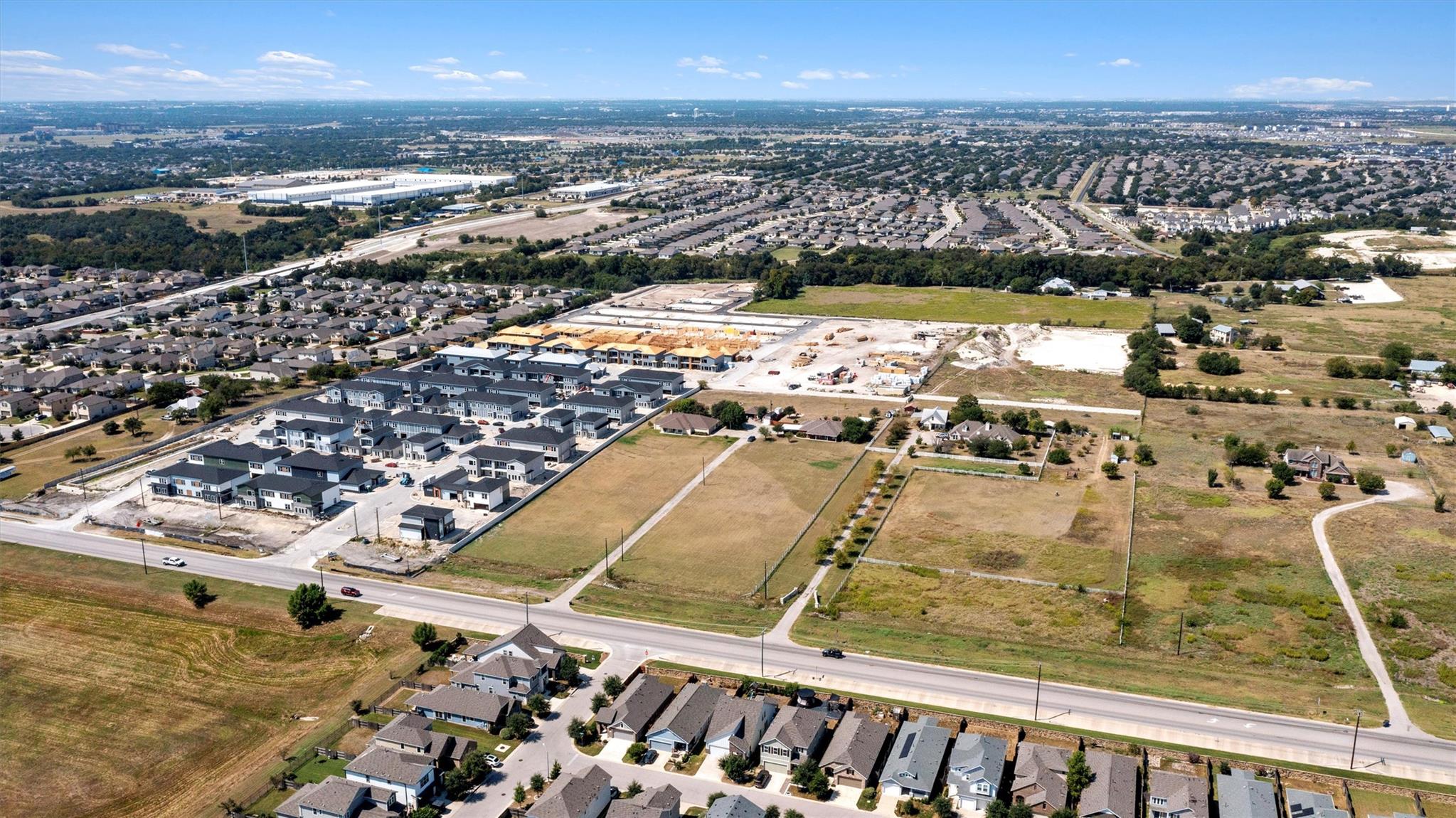 8000 County Road 110 RD, Round Rock, TX 78665