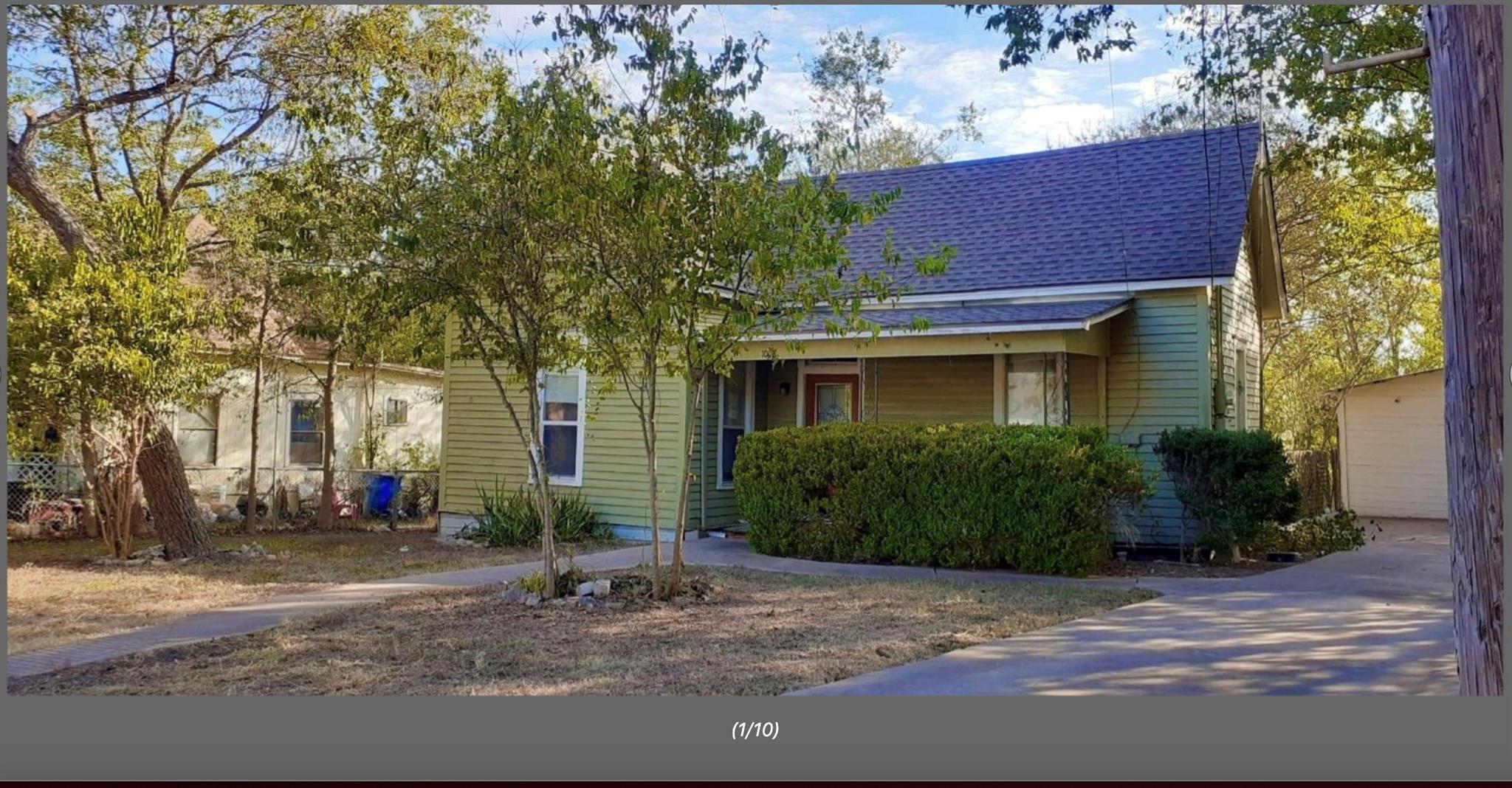 1008 Washburn ST, Taylor, TX 76574