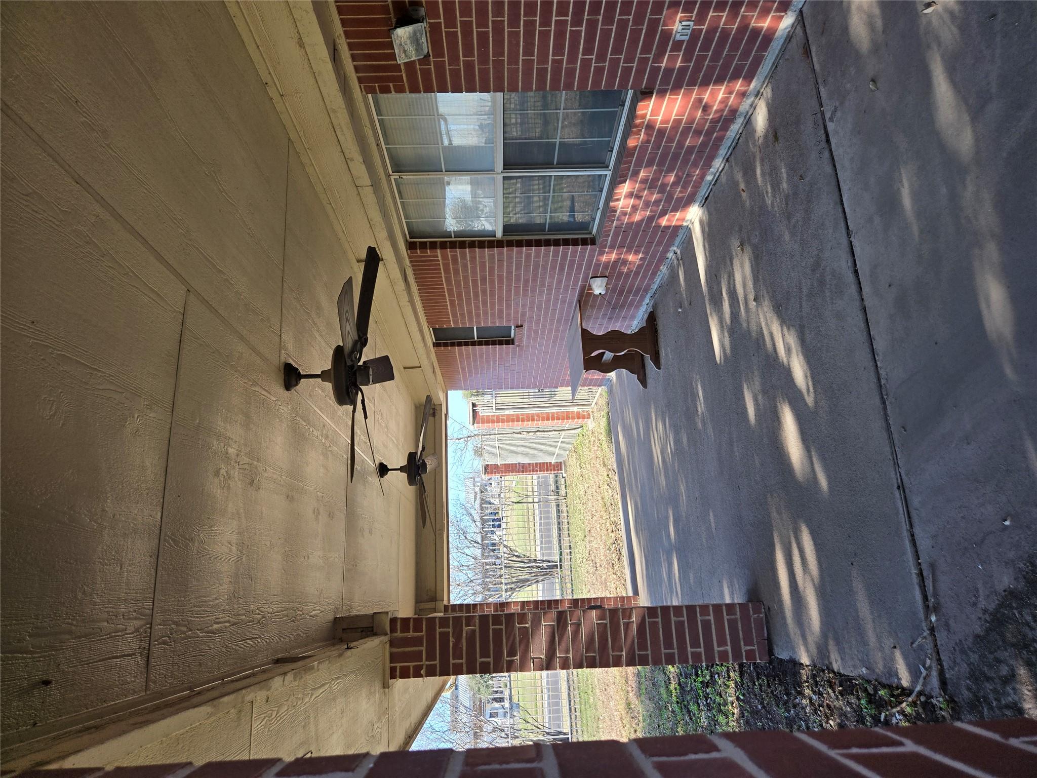 2607 Cherrylawn DR, Taylor, TX 76574