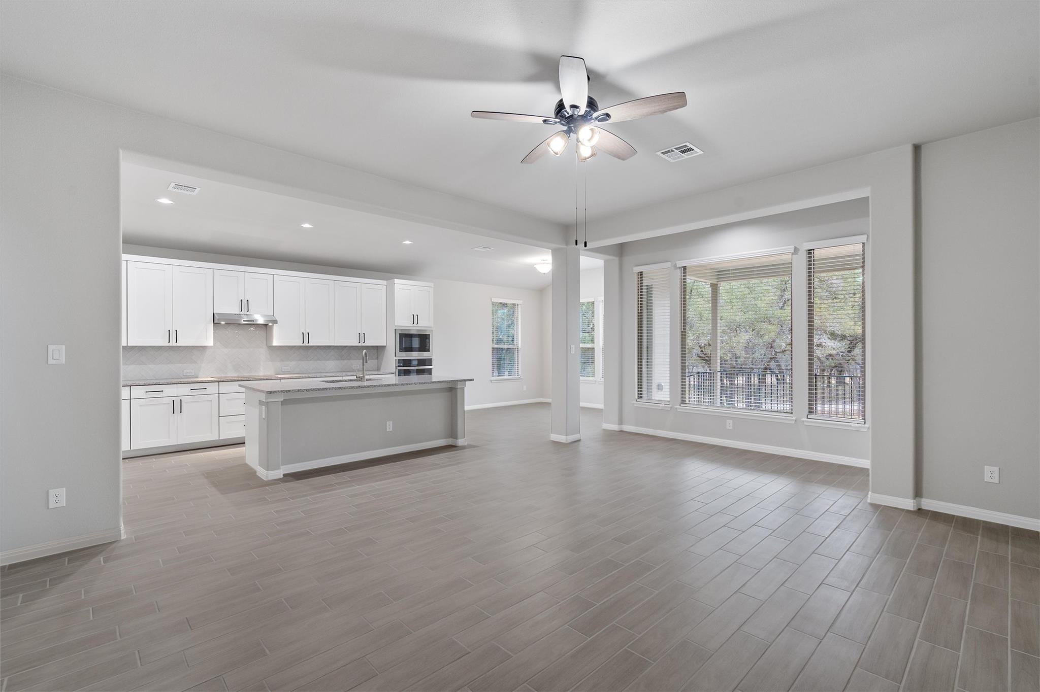 136 Scenic Hills CIR, Georgetown, TX 78628