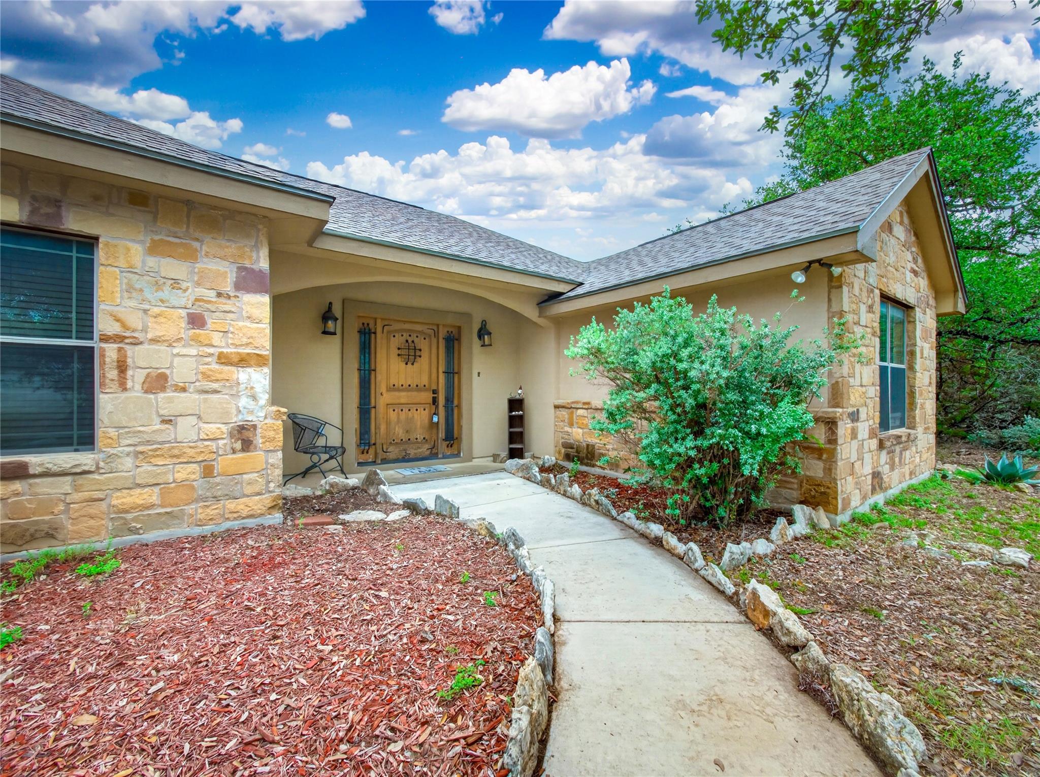 107 Garrett Way, Canyon Lake, TX 78133