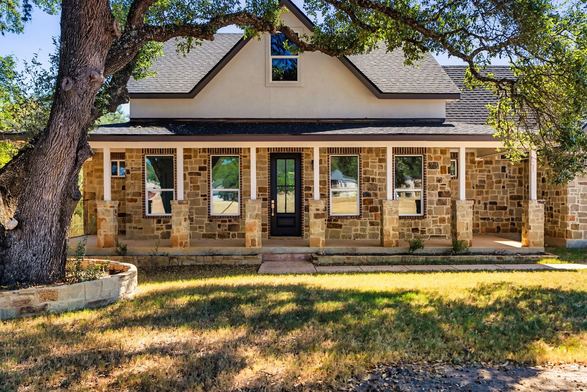 310 Shayla LN, Canyon Lake, TX 78133