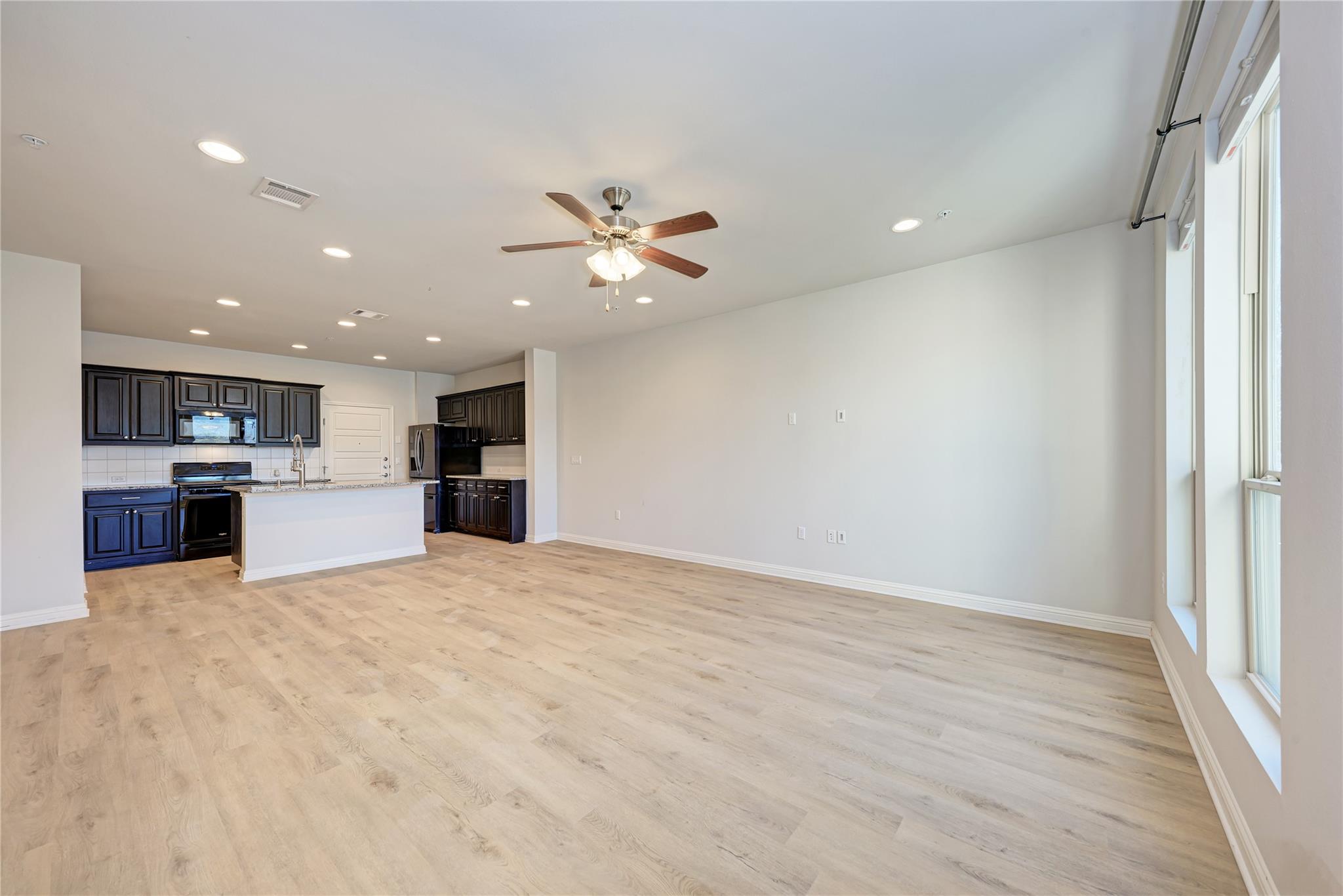 6814 E Riverside DR #32, Austin, TX 78741