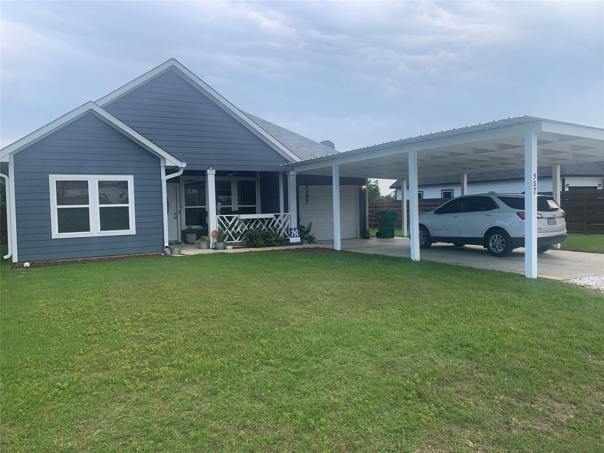 307 W Front ST SW, Thorndale, TX 76577