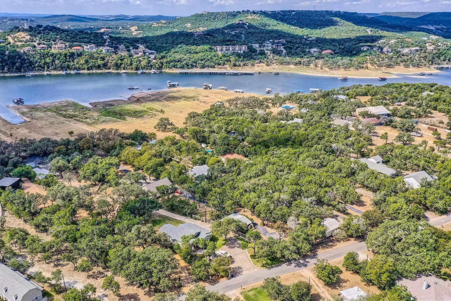 17307 E Darleen DR, Leander, TX 78641