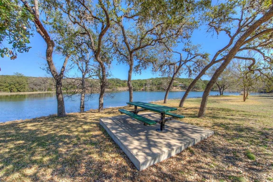 22108-2 Moulin DR, Briarcliff, TX 78669