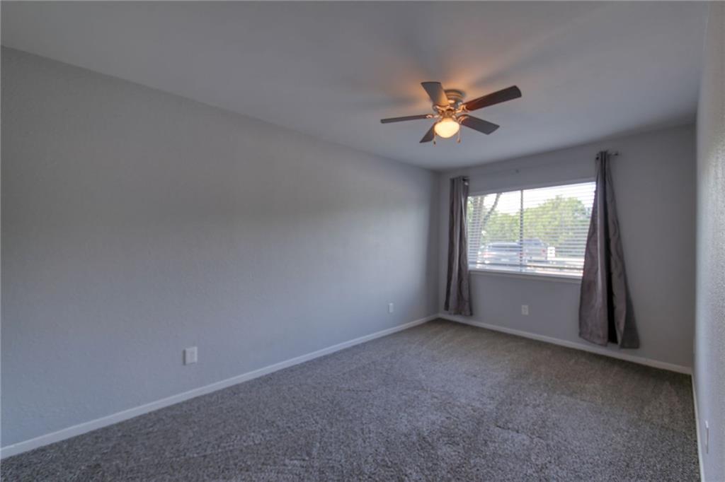 5801 Thunderbird ST #B-20, Lago Vista, TX 78645