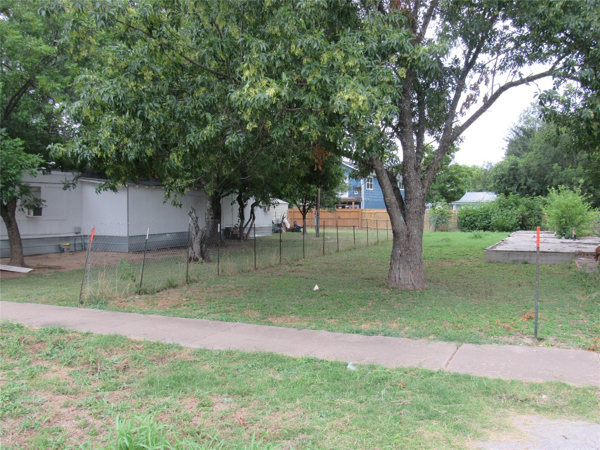 210 E E Carrie Manor RD, Manor, TX 78653