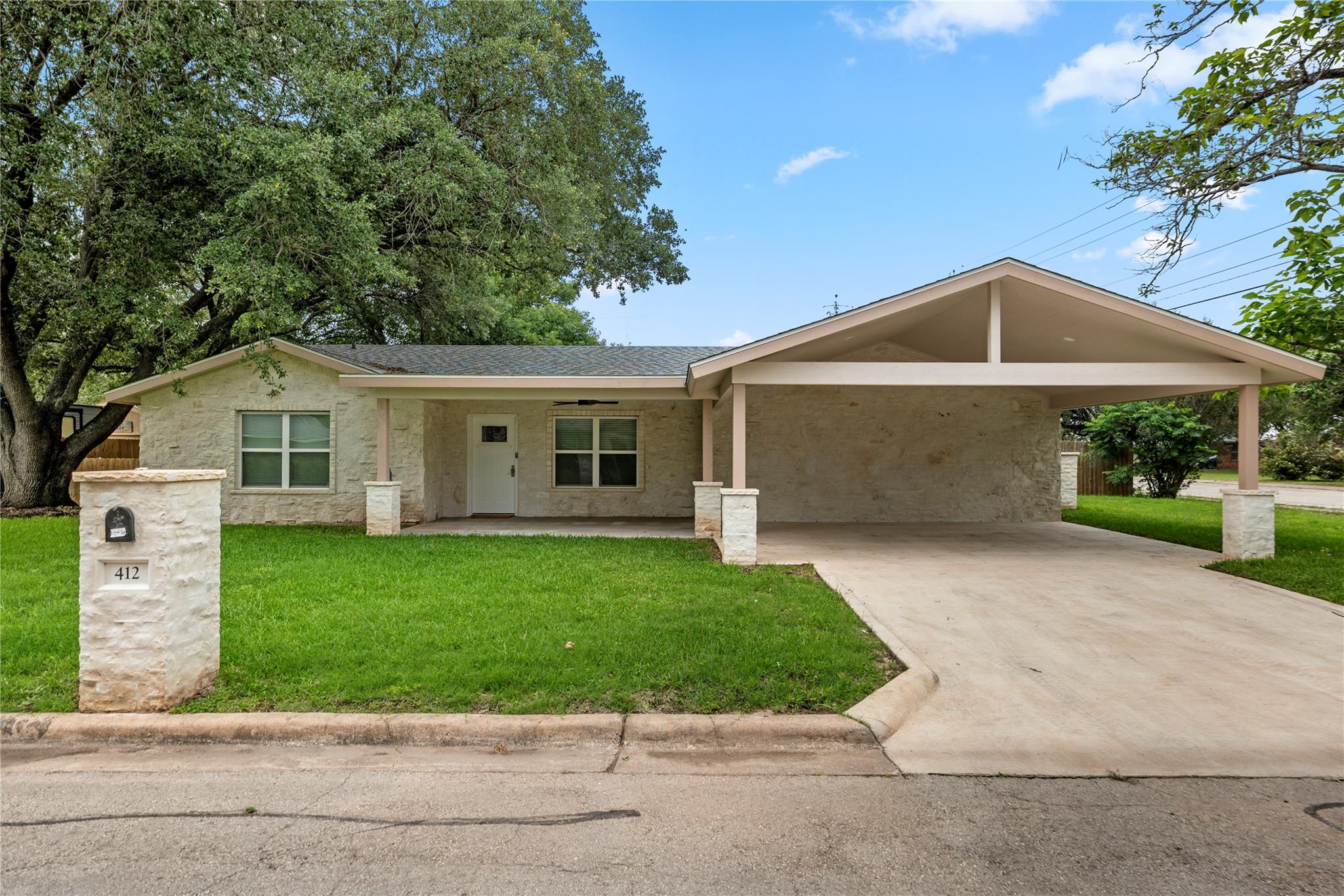 412 Oak ST, Bastrop, TX 78602