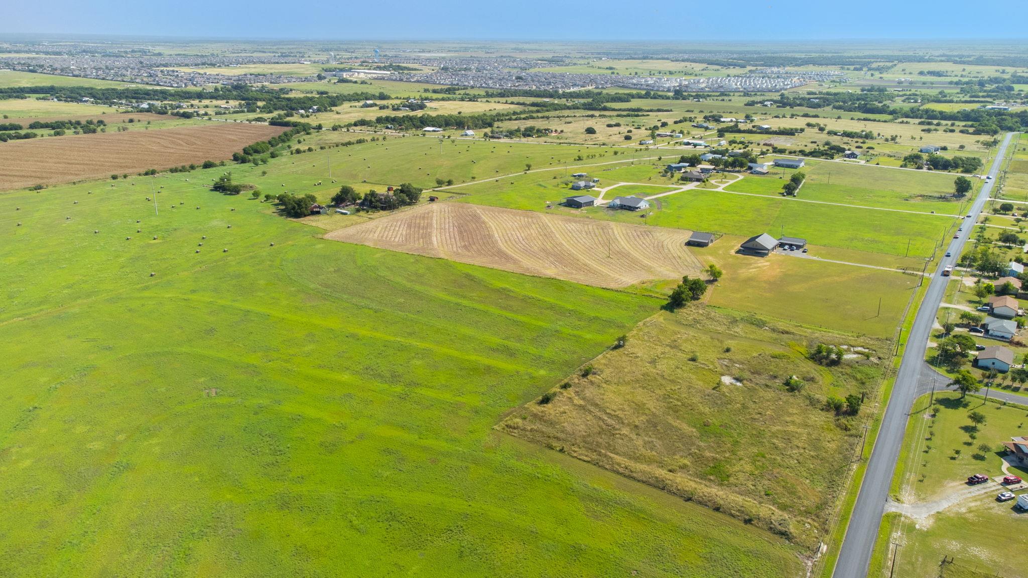1499 County Road 311 DR, Jarrell, TX 76537