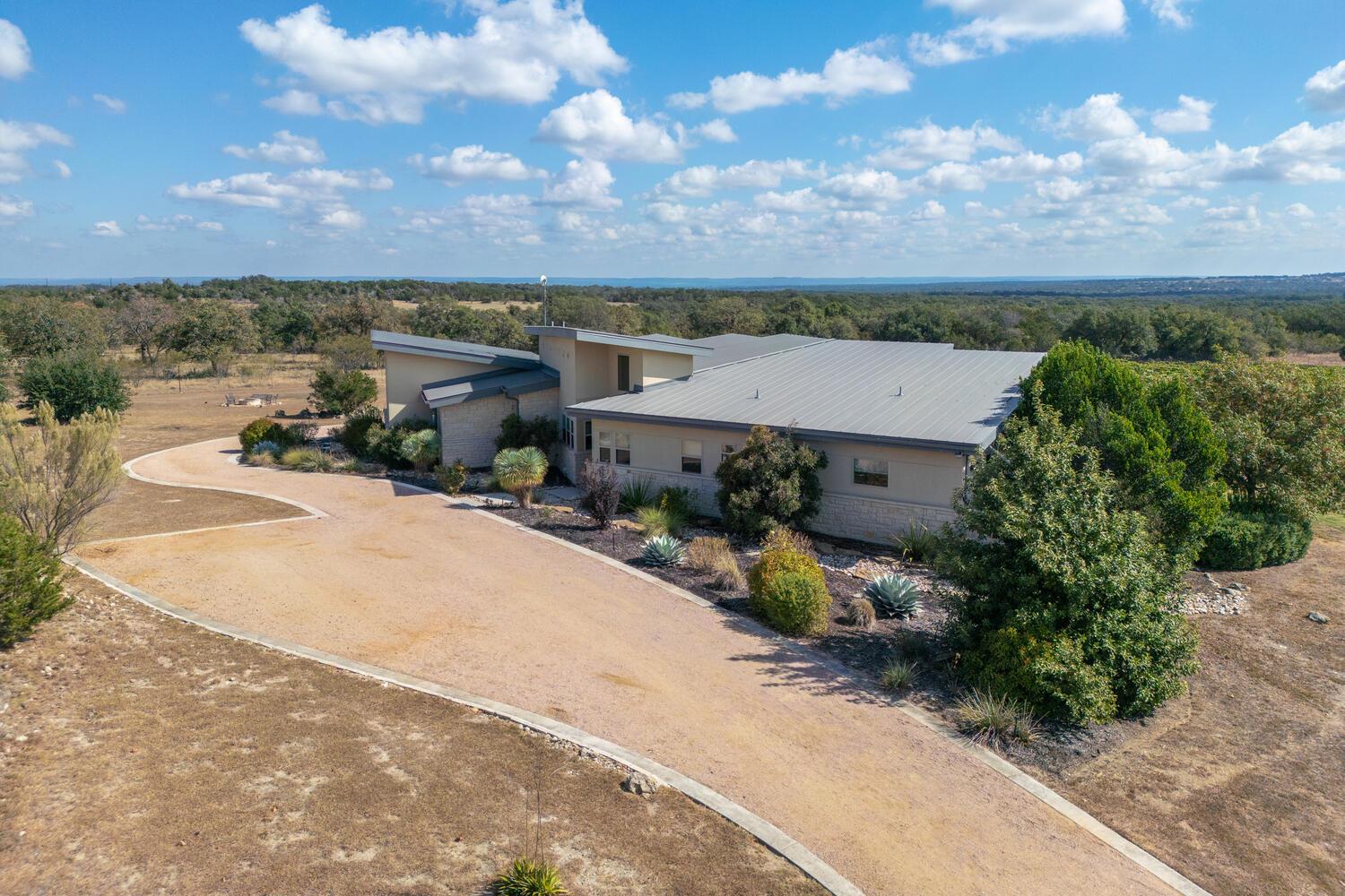 1758 Lincoln Smith RD, Round Mountain, TX 78663
