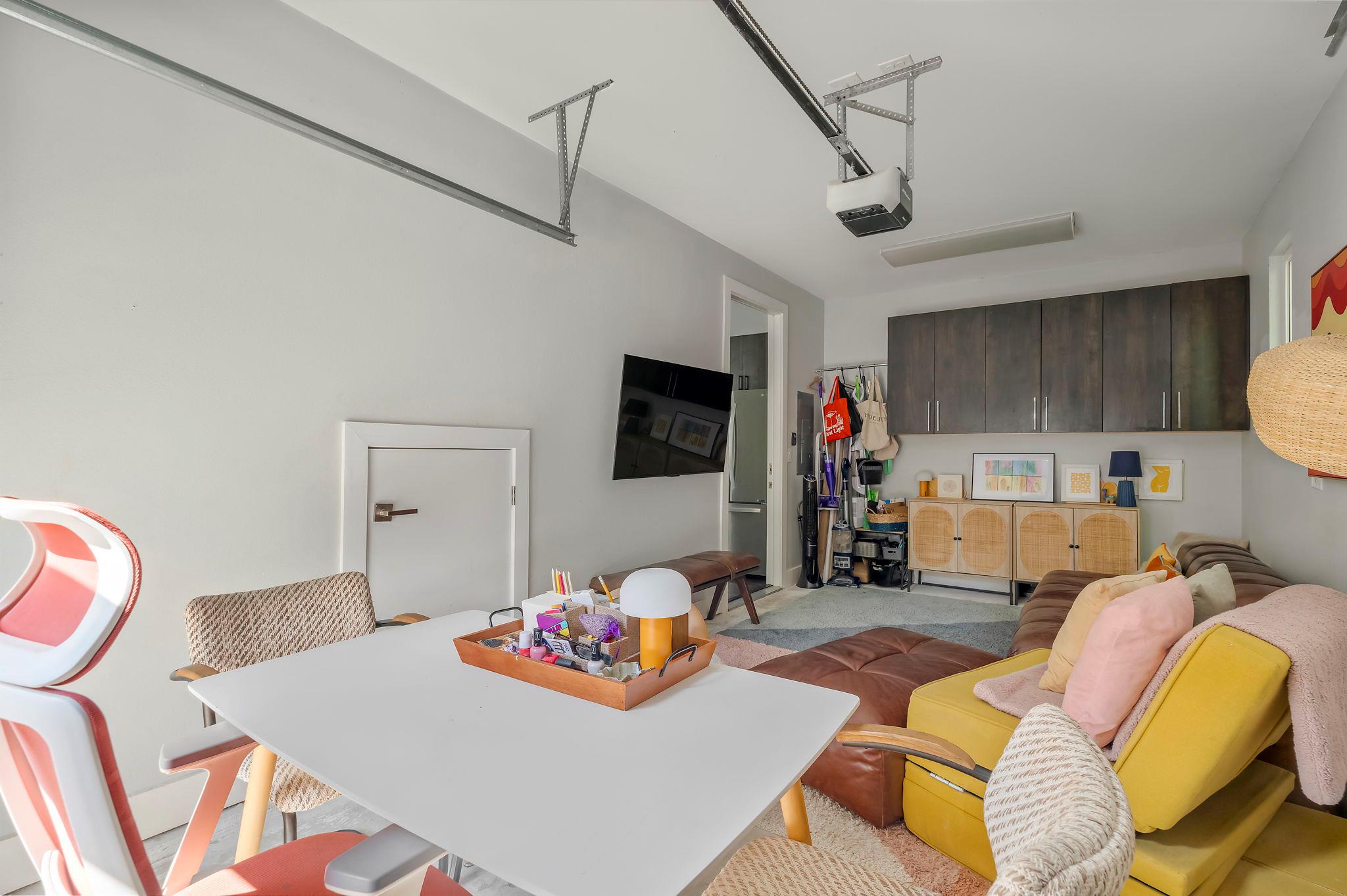 2812 Oak Springs DR #2, Austin, TX 78702