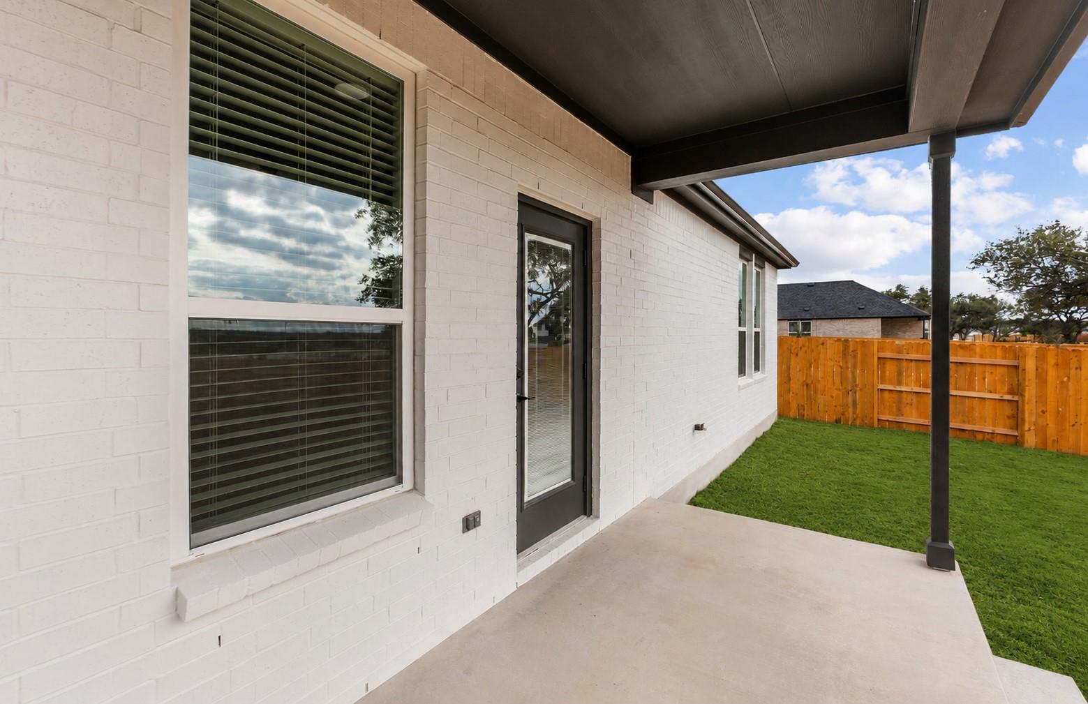 124 Adlai Ave, Georgetown, TX 78633
