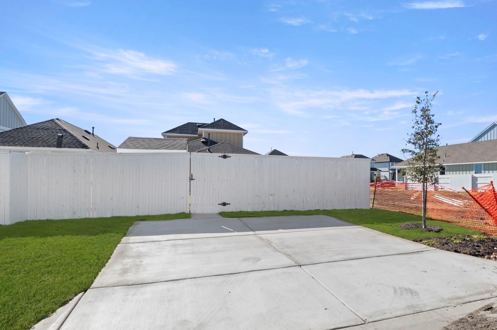 165 Daylily DR, Elgin, TX 78621