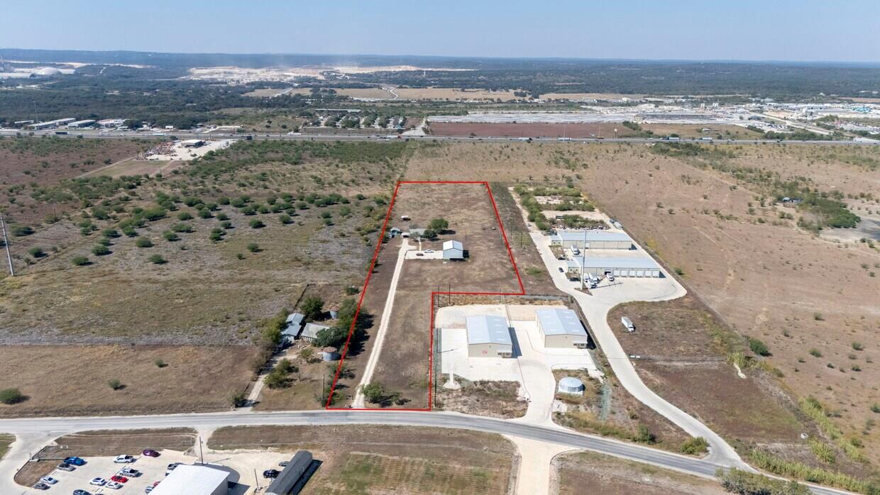 6802 S Old Bastrop Hw, San Marcos, TX 78666