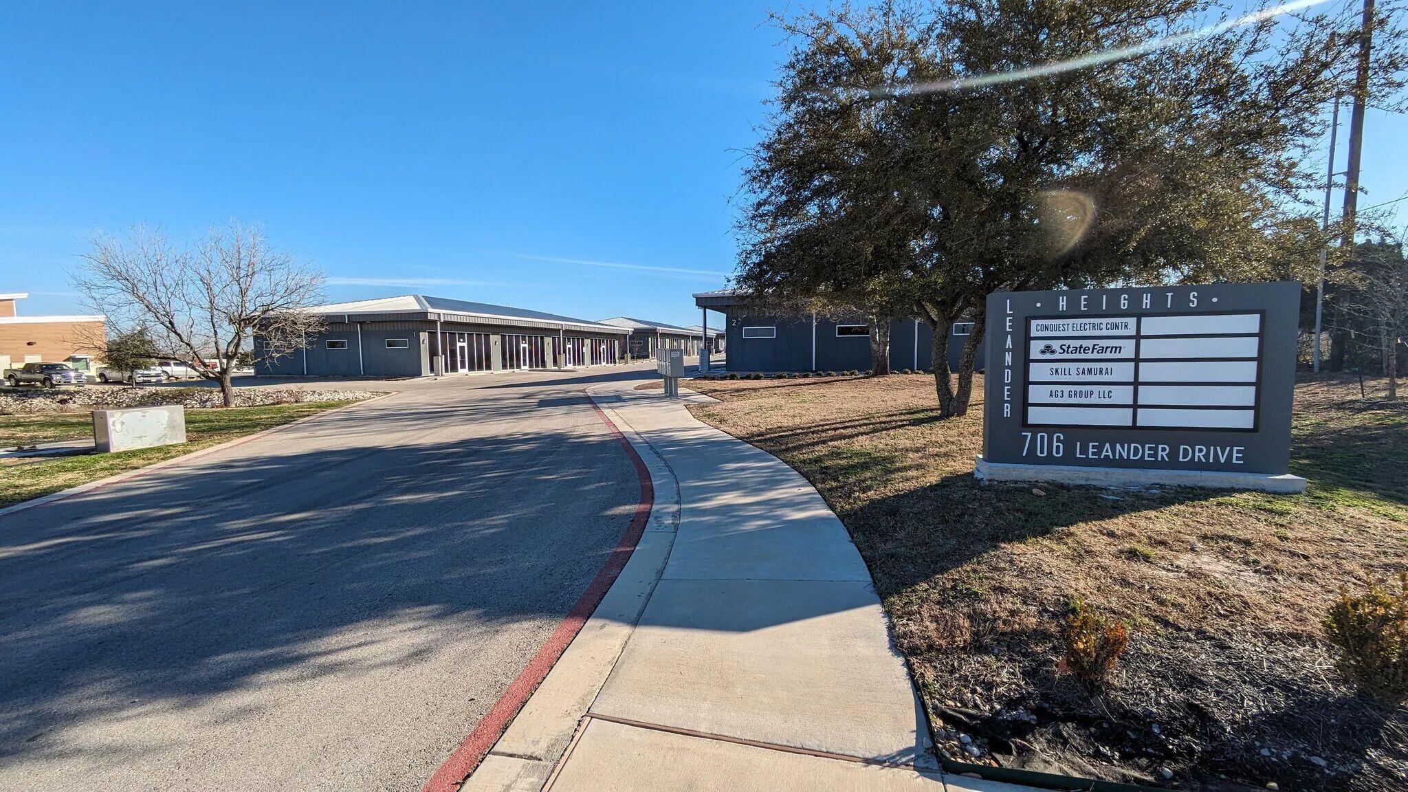 706 Leander DR, Leander, TX 78641