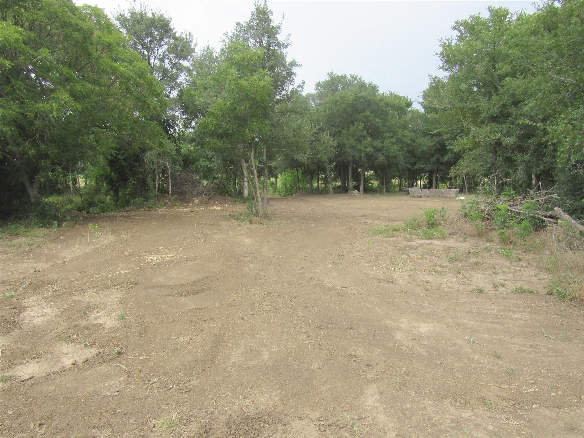 353 Littig RD, Elgin, TX 78621