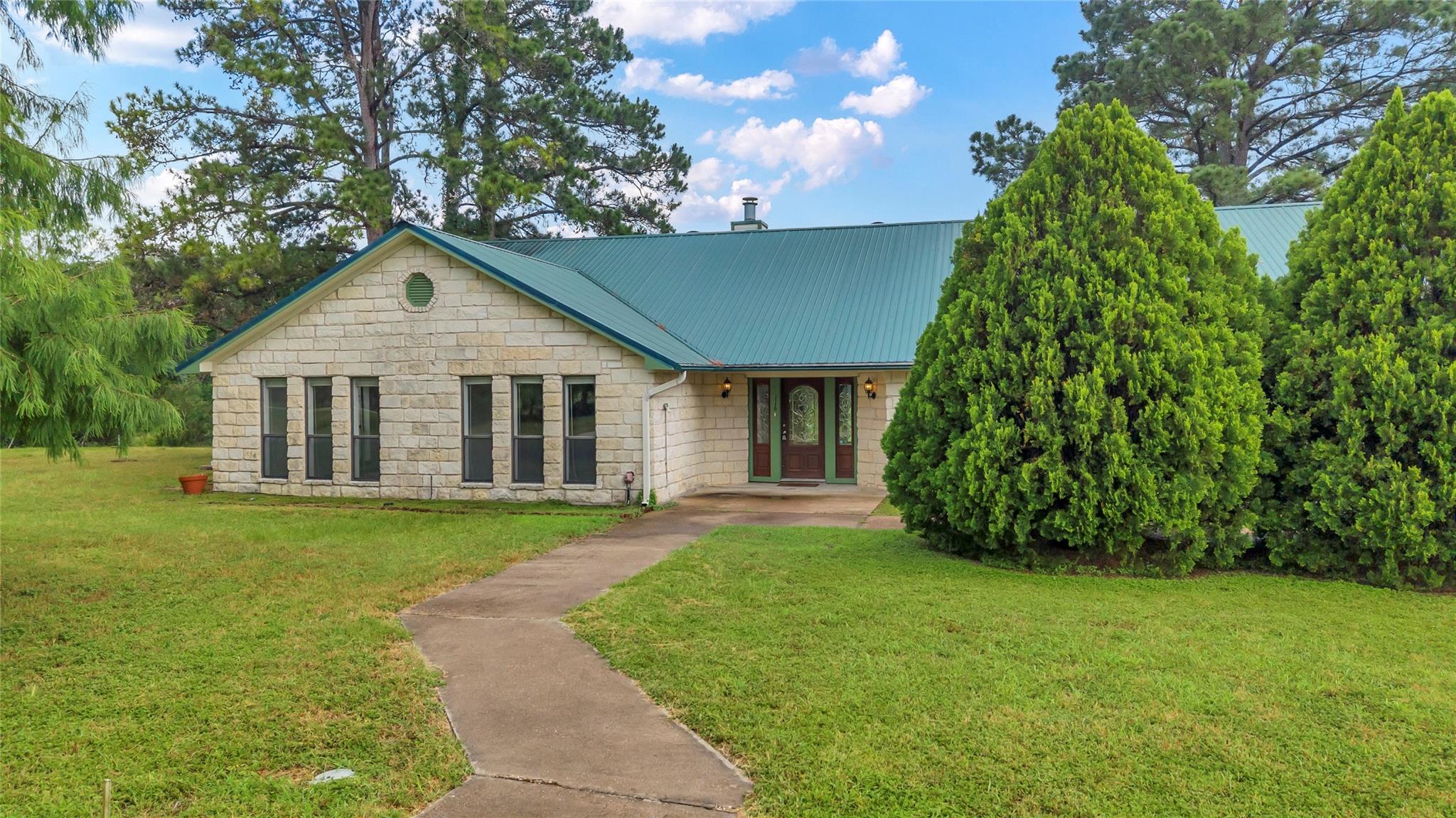116 Shore Front DR, Bastrop, TX 78602