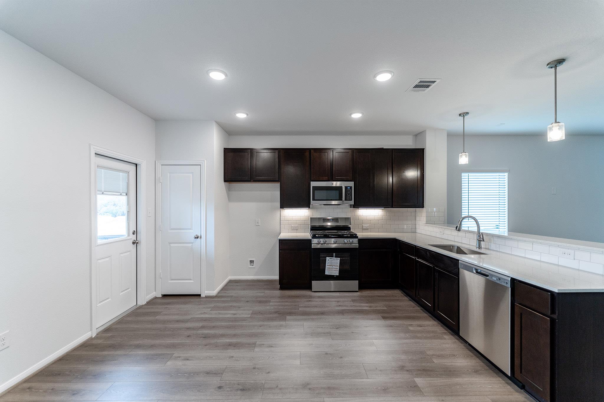 531 Yellowstone DR, Kyle, TX 78640