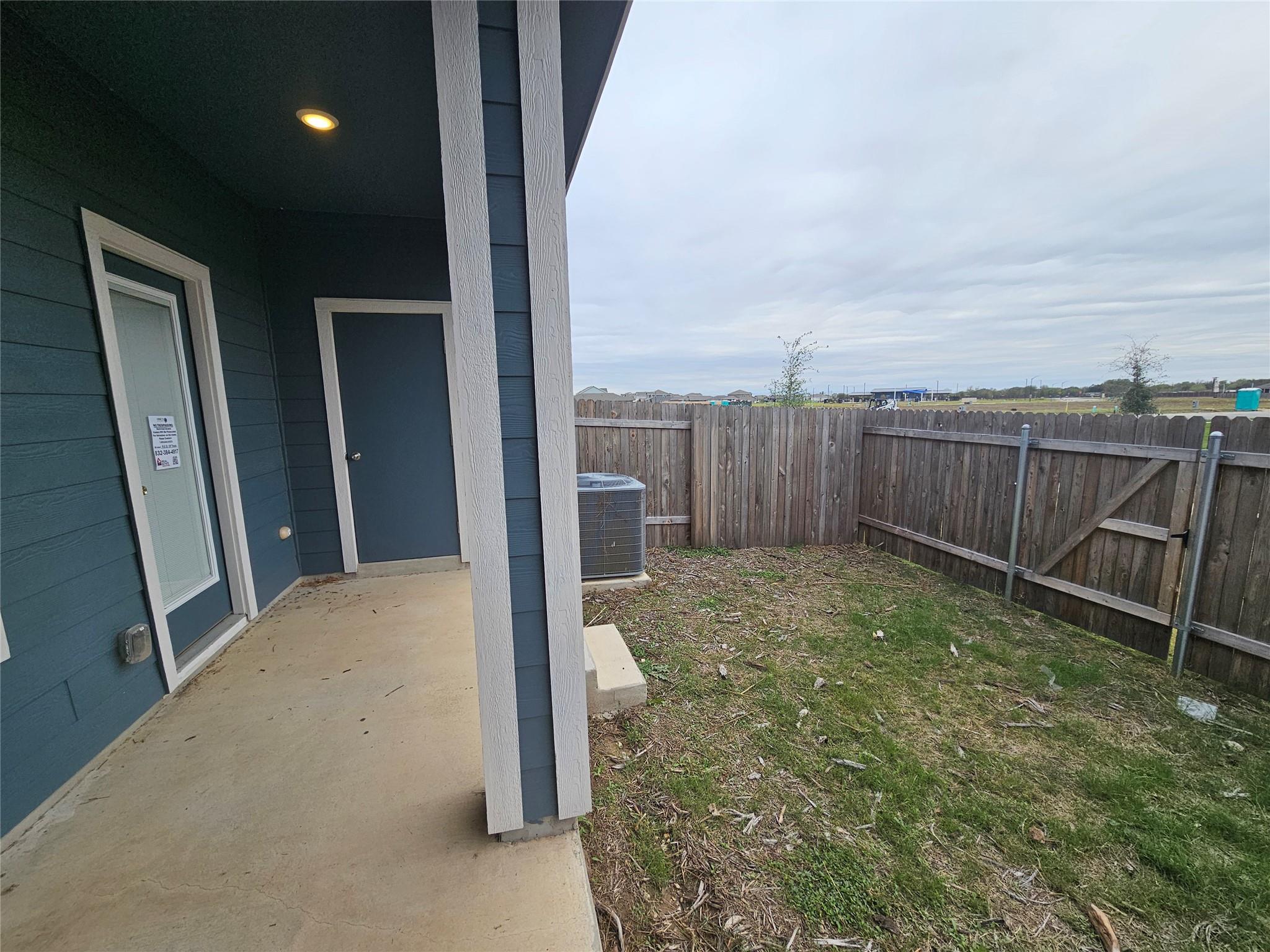 164 Texas Agate DR #4, Kyle, TX 78640