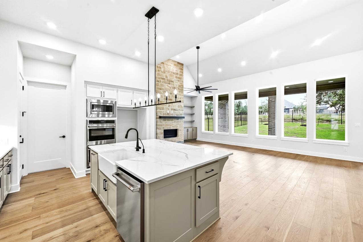 315 Leaning Rock RDG, Austin, TX 78737