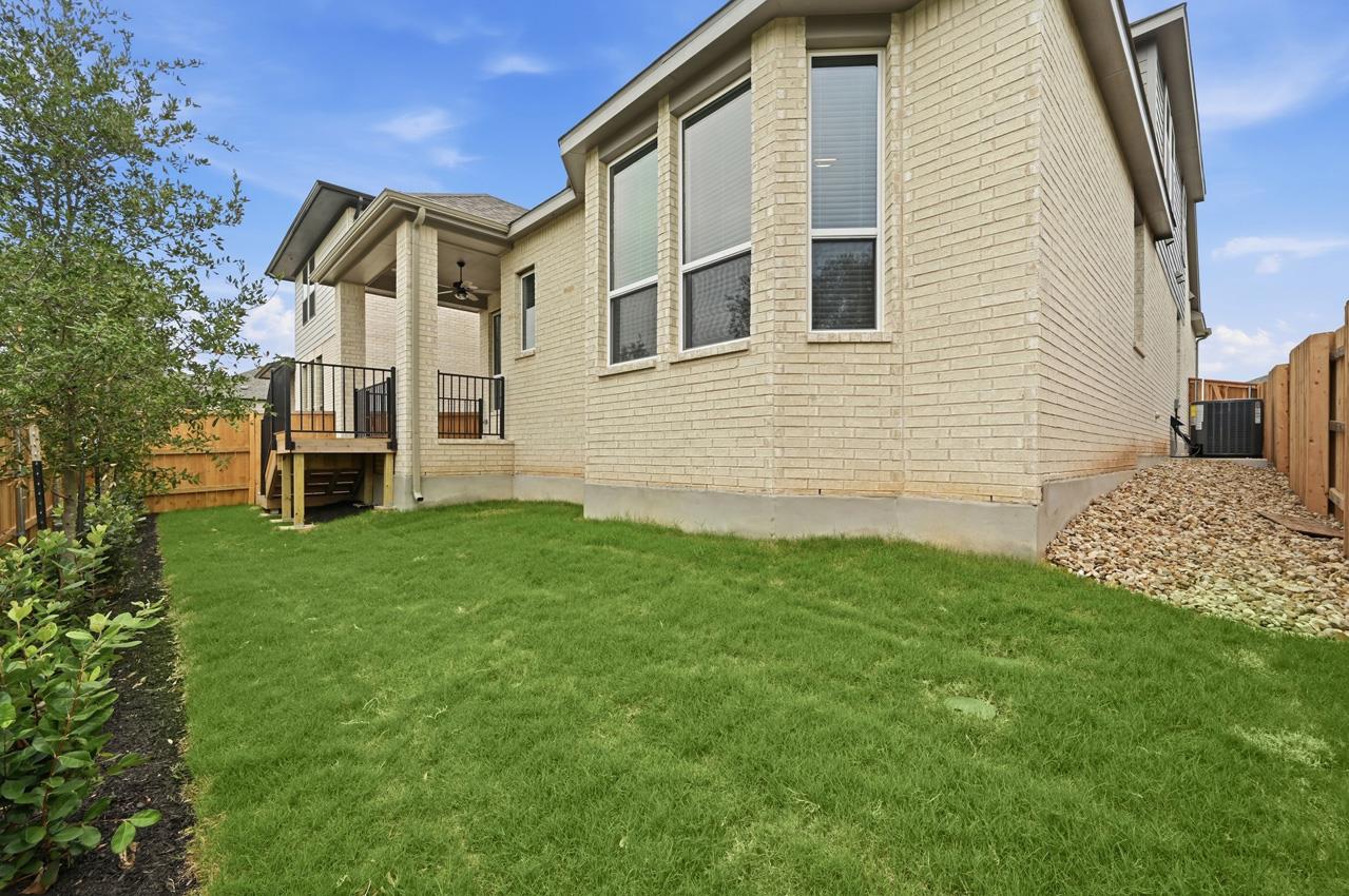 244 Basket Flower Loop, Kyle, TX 78640