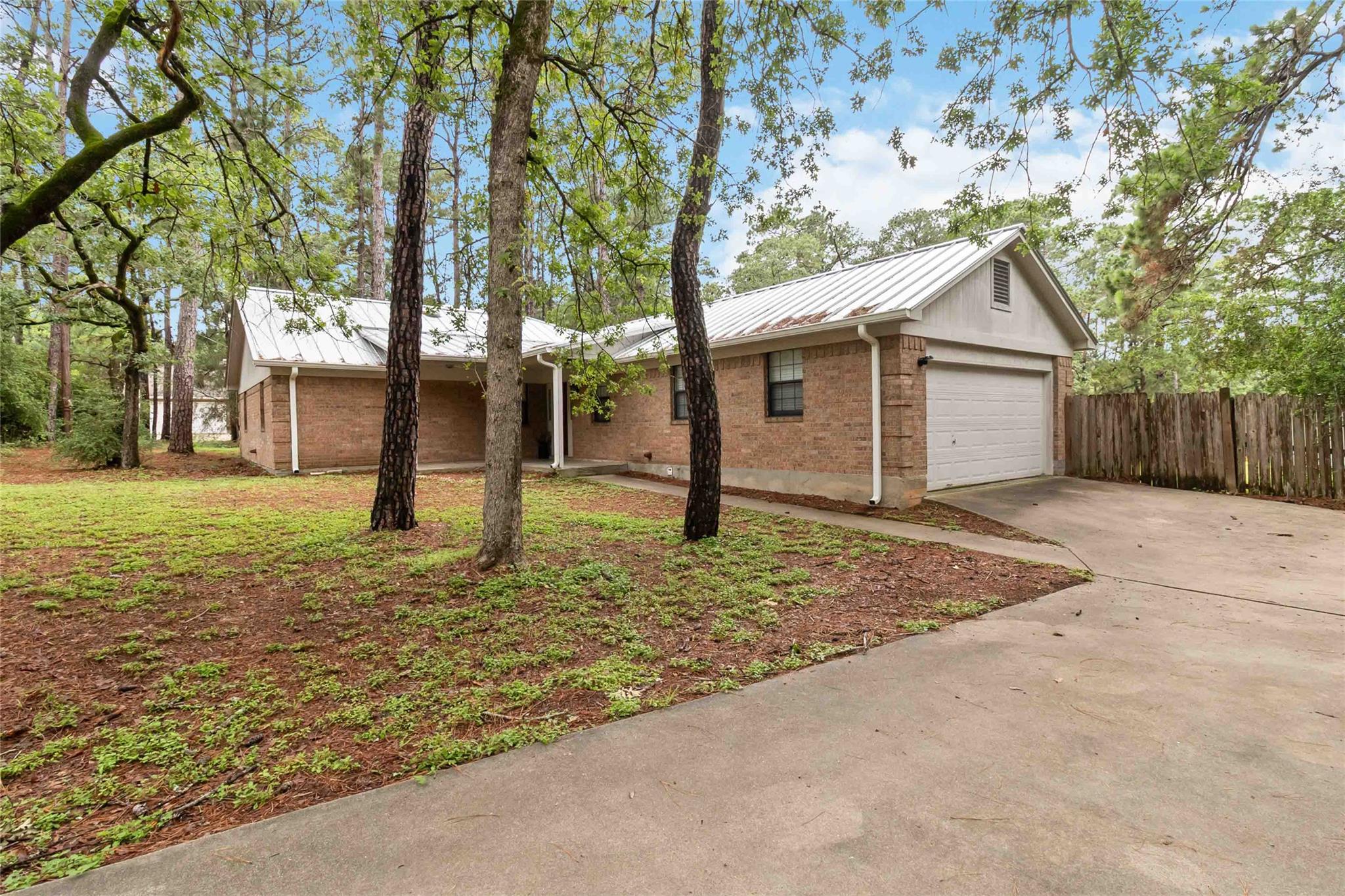 326 Pine View Loop, Bastrop, TX 78602