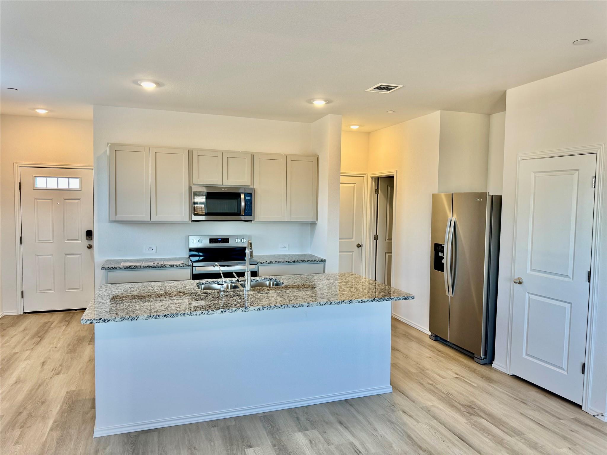 104 Calcite RD #1, Kyle, TX 78640