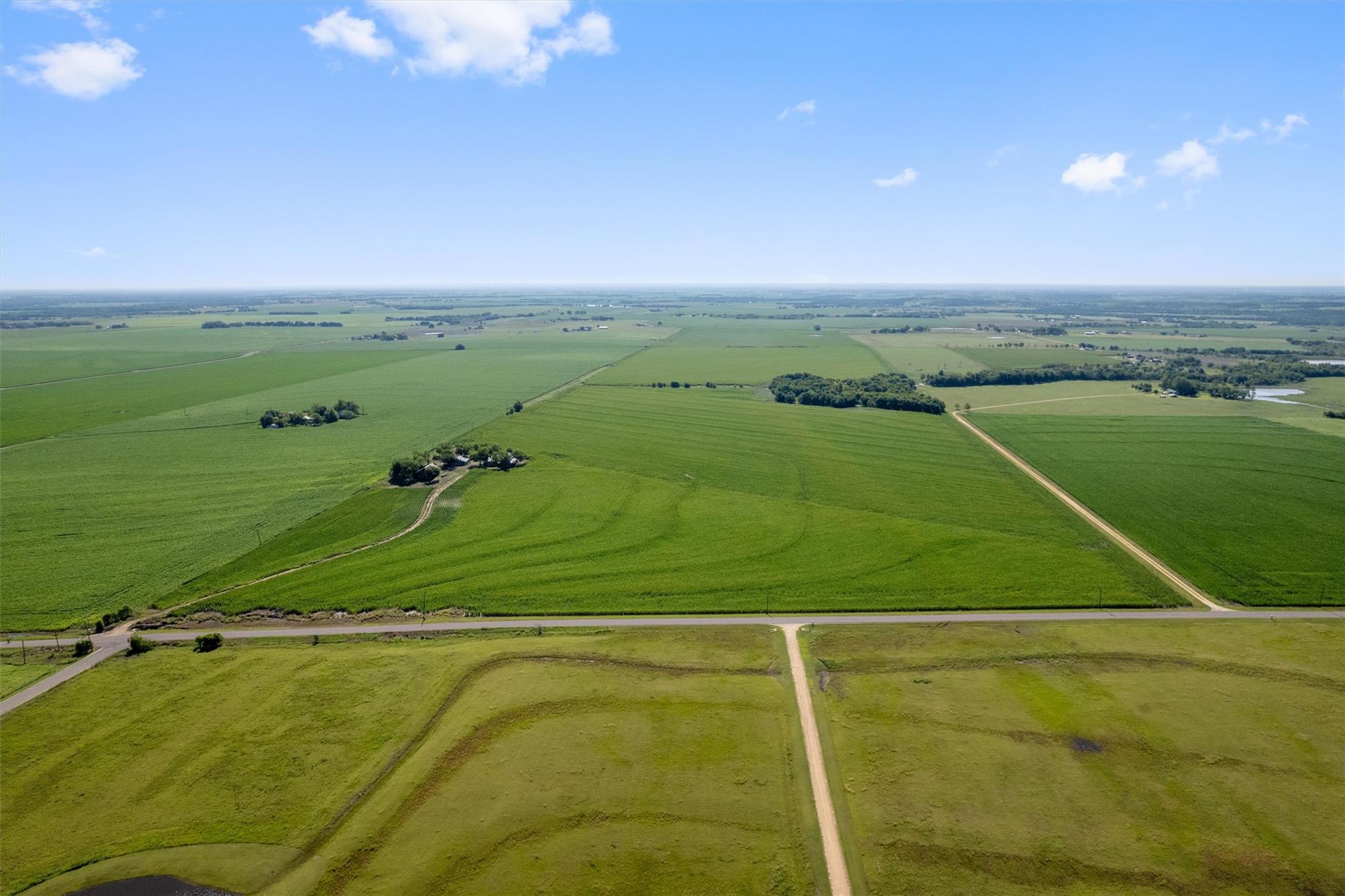 1701 County Road 424, Taylor, TX 76574