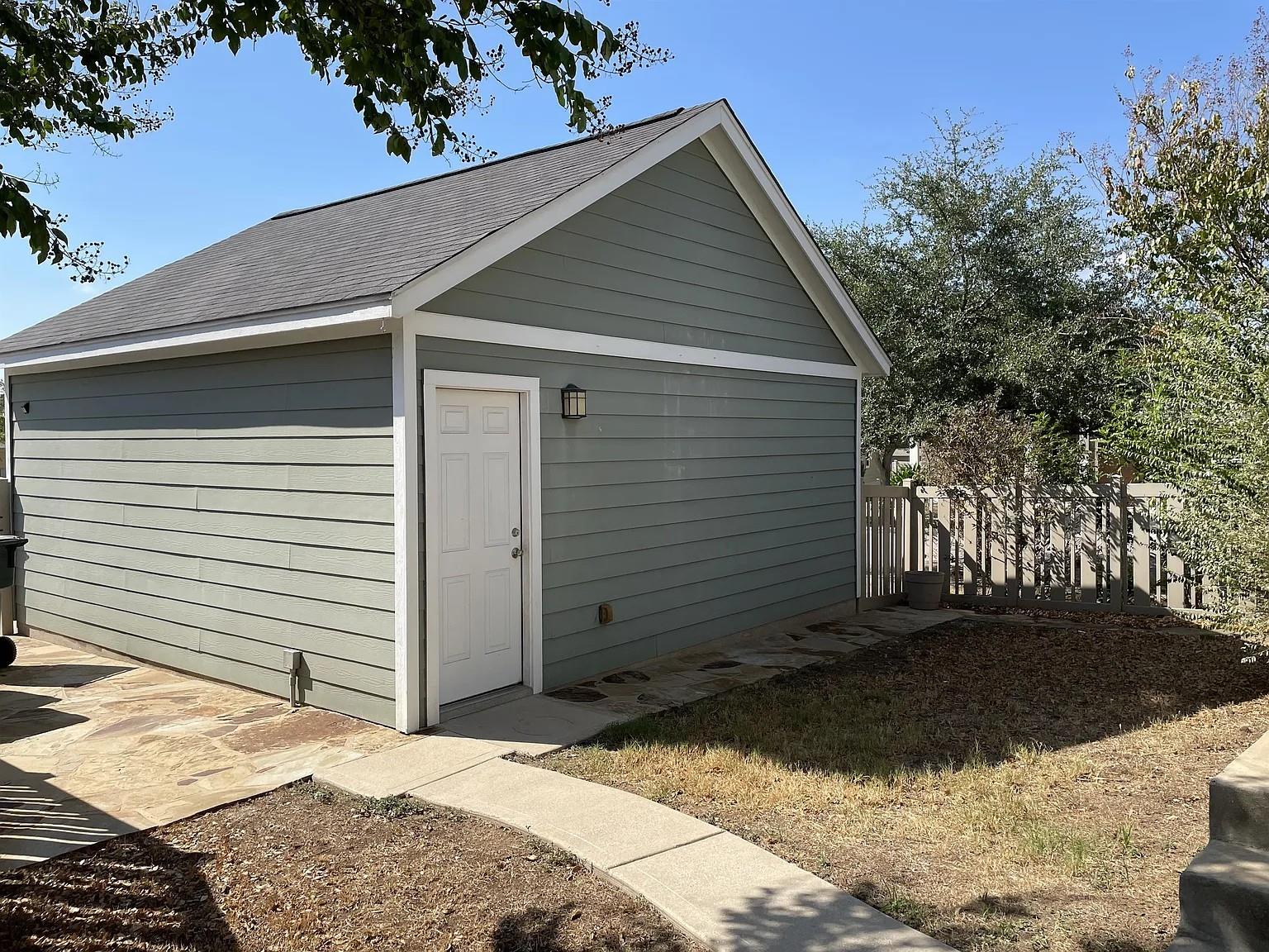 5136 Hellman, Kyle, TX 78640