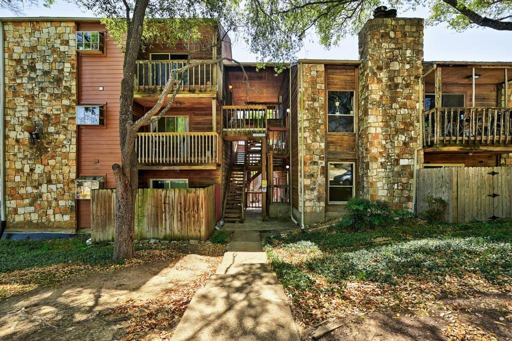 6903 Deatonhill DR #16, Austin, TX 78745