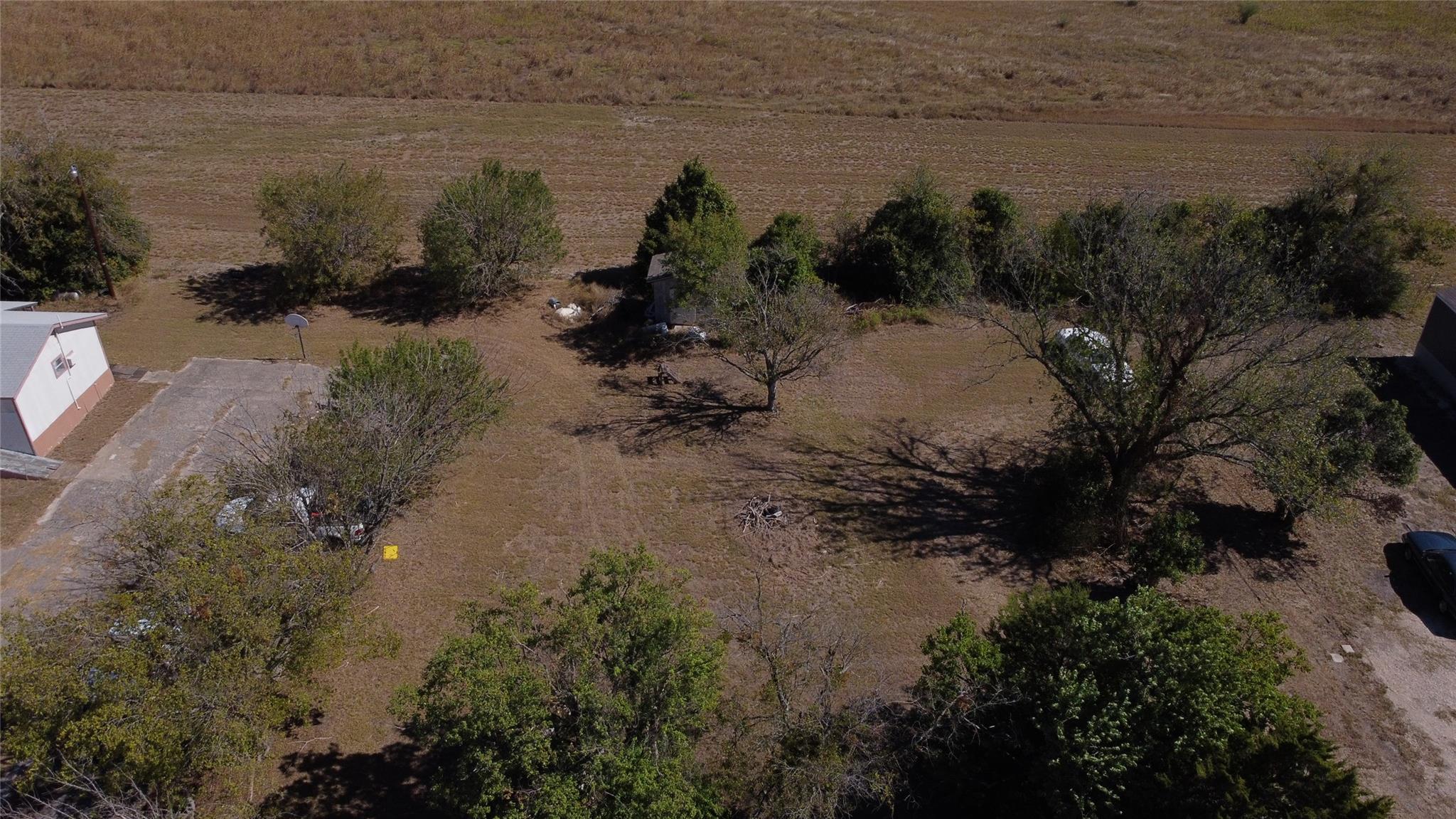135 2nd Ave, Taylor, TX 76574