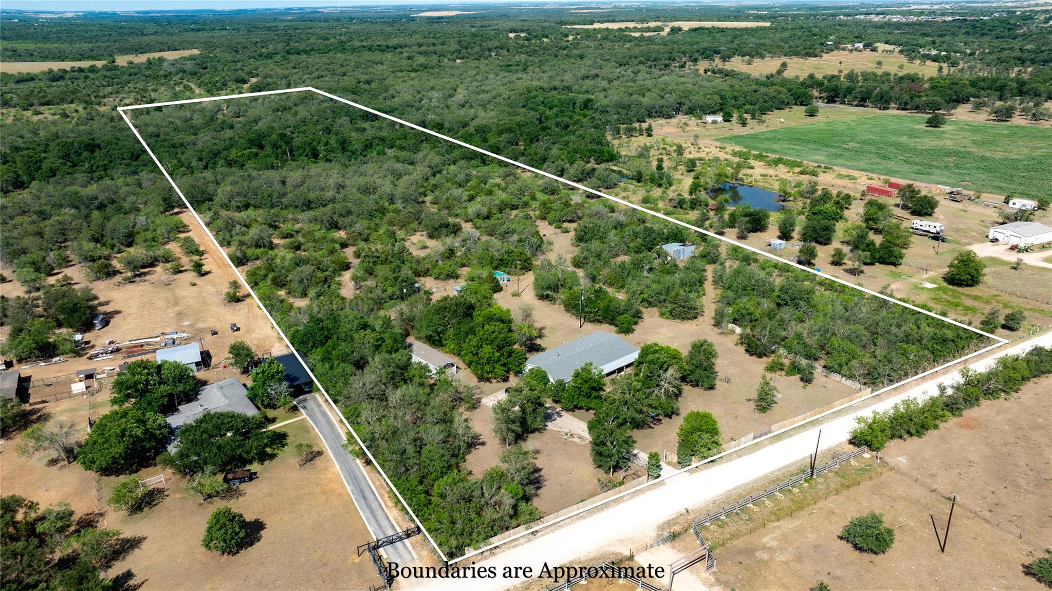 1400 Seminole TRL, Dale, TX 78616