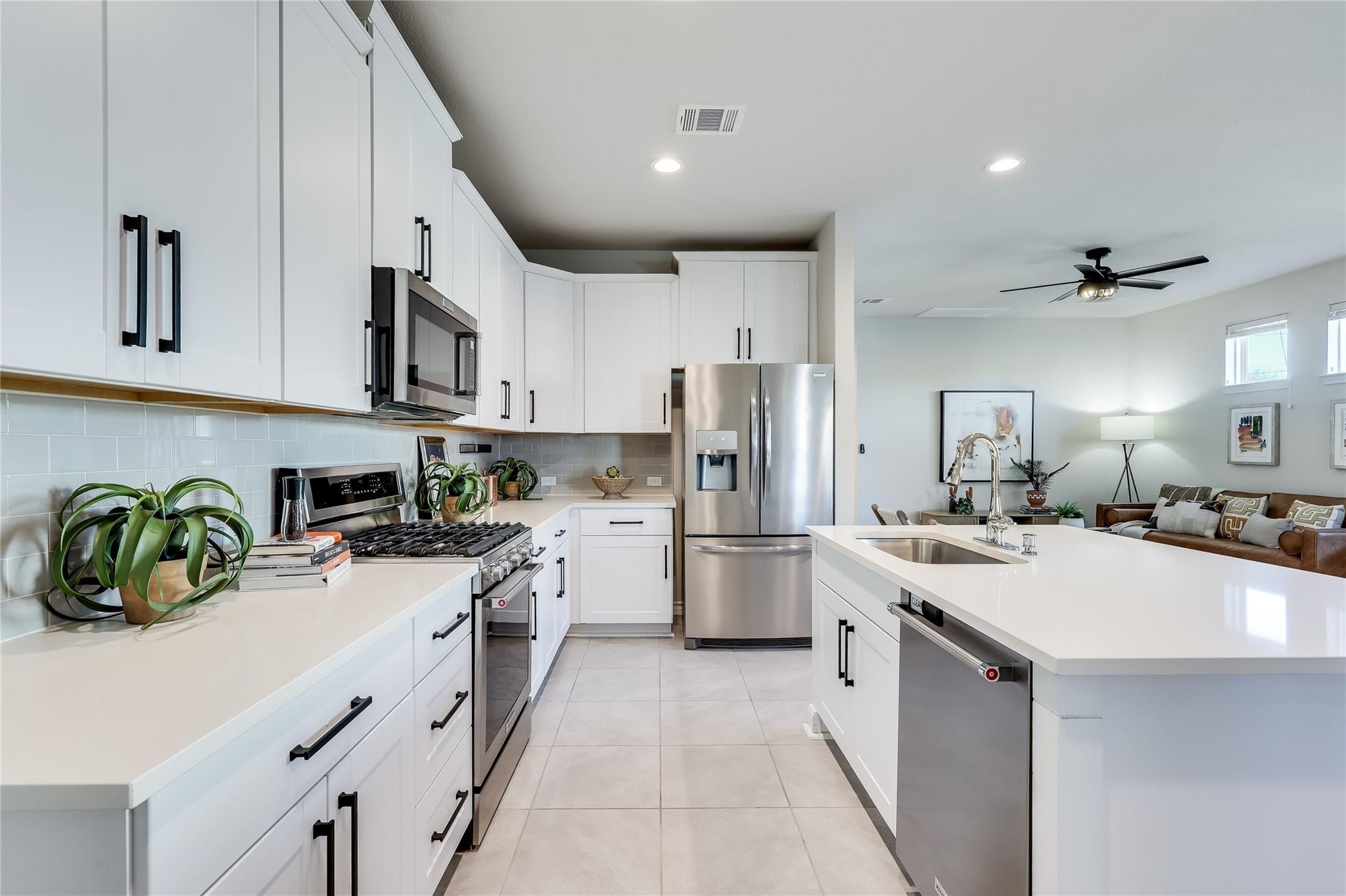 5216 Golden Canary LN, Austin, TX 78723