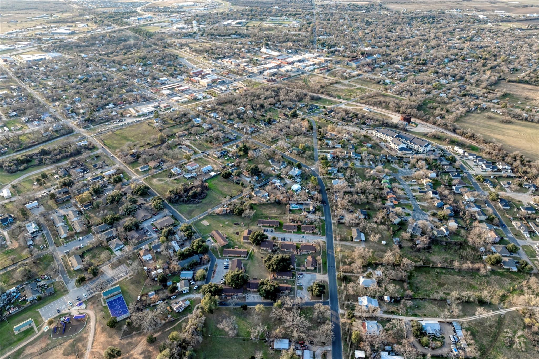 Lot 2 E Alamo ST, Elgin, TX 78621