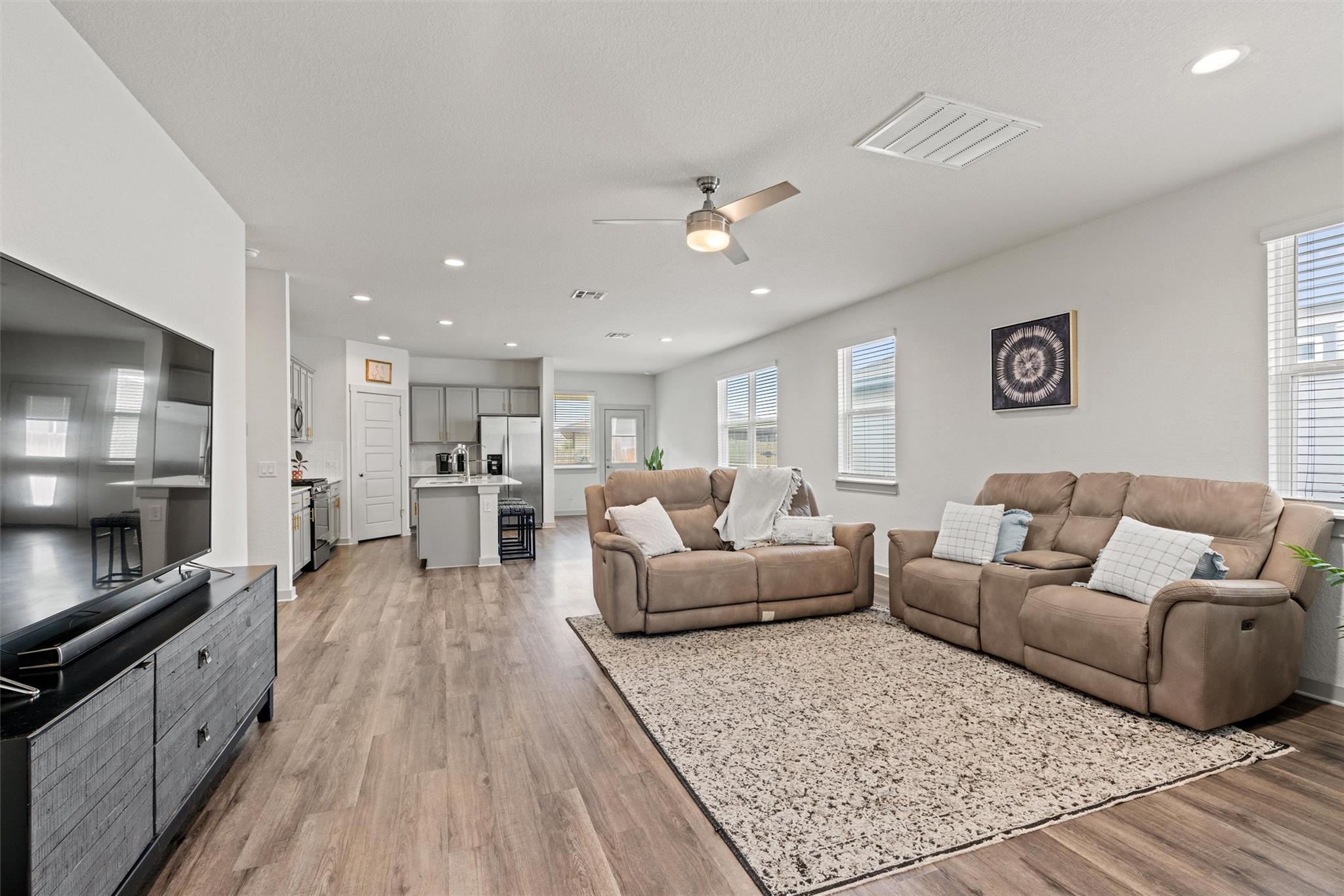 121 Tequilana Ps, Leander, TX 78641