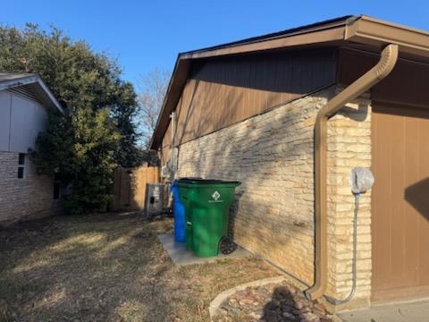 2114 Bel Air DR, Taylor, TX 76574