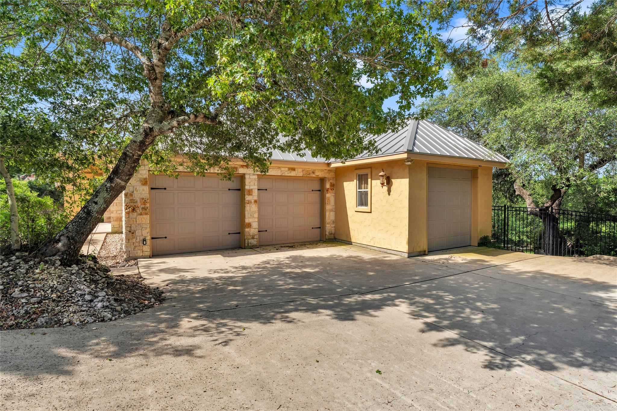 413 Rock House DR, Liberty Hill, TX 78642