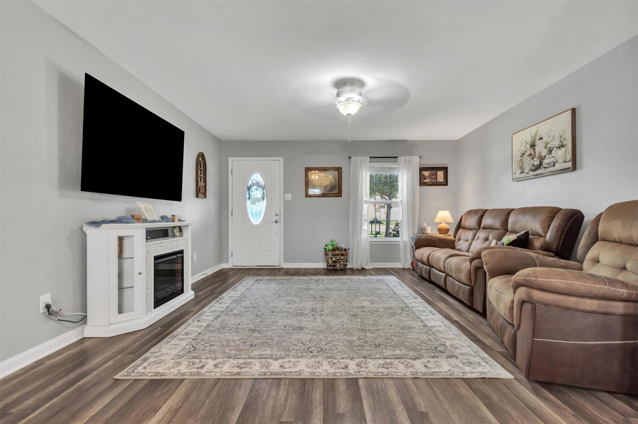 100 Wincliff CV #13D, Jarrell, TX 76537