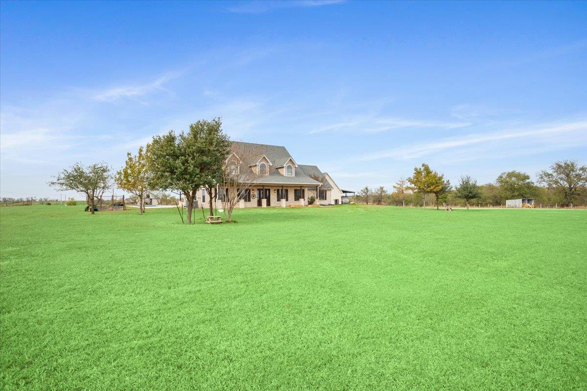 8600 Five Wells RD, Rogers, TX 76569