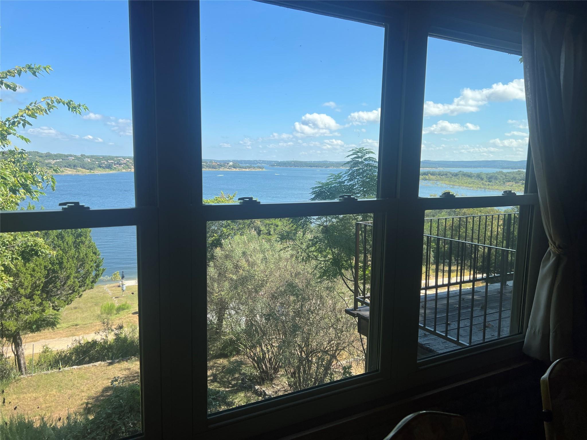 937 Hillcrest FRST, Canyon Lake, TX 78133