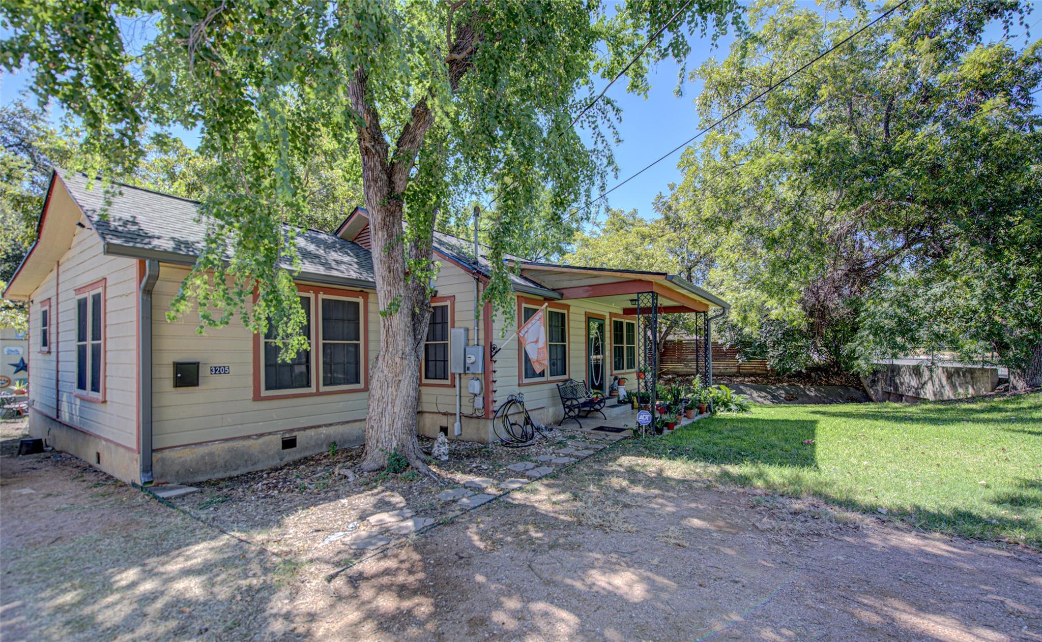 3205 Menchaca RD, Austin, TX 78704