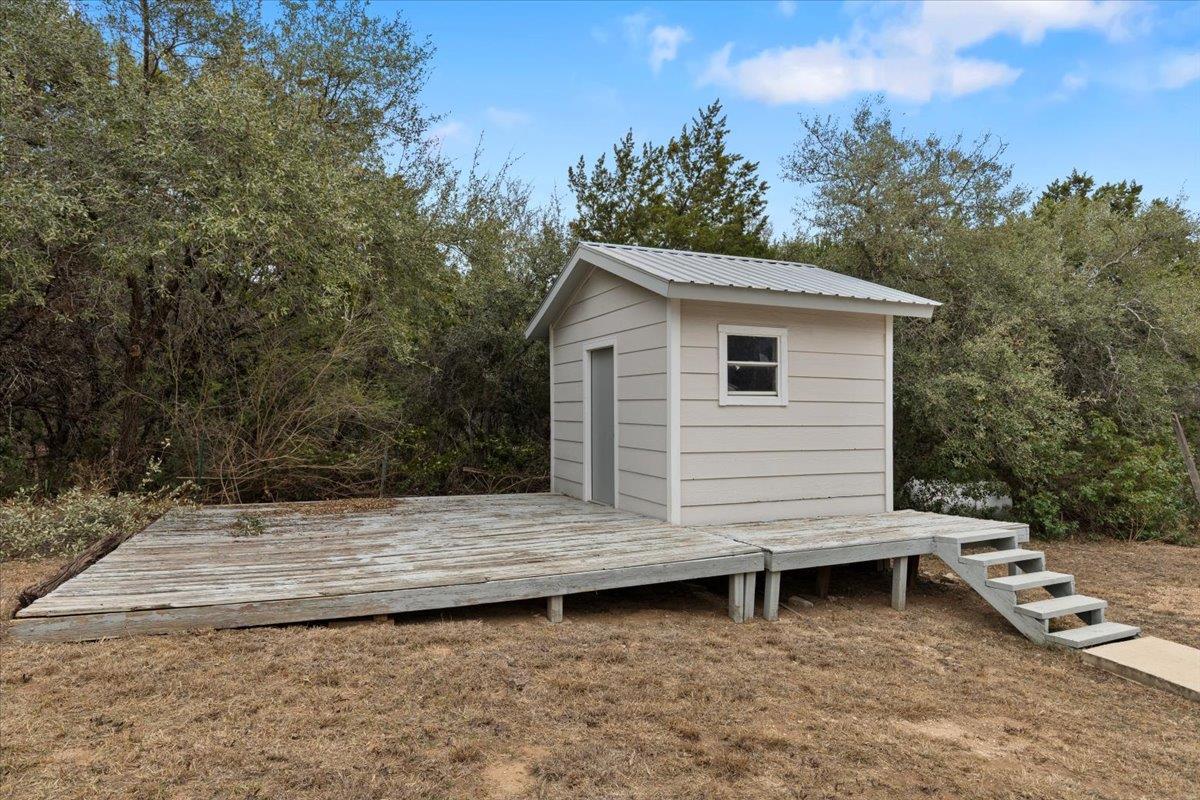 7705 Debbie DR, Volente, TX 78641