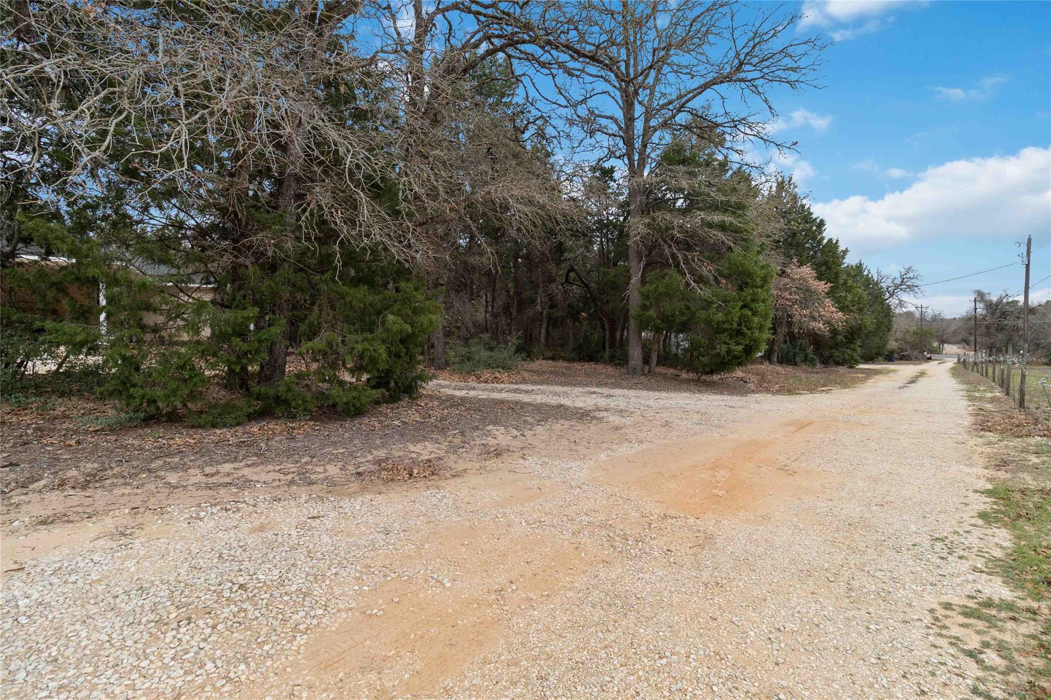 581 Highway 95 Hw S, Elgin, TX 78621