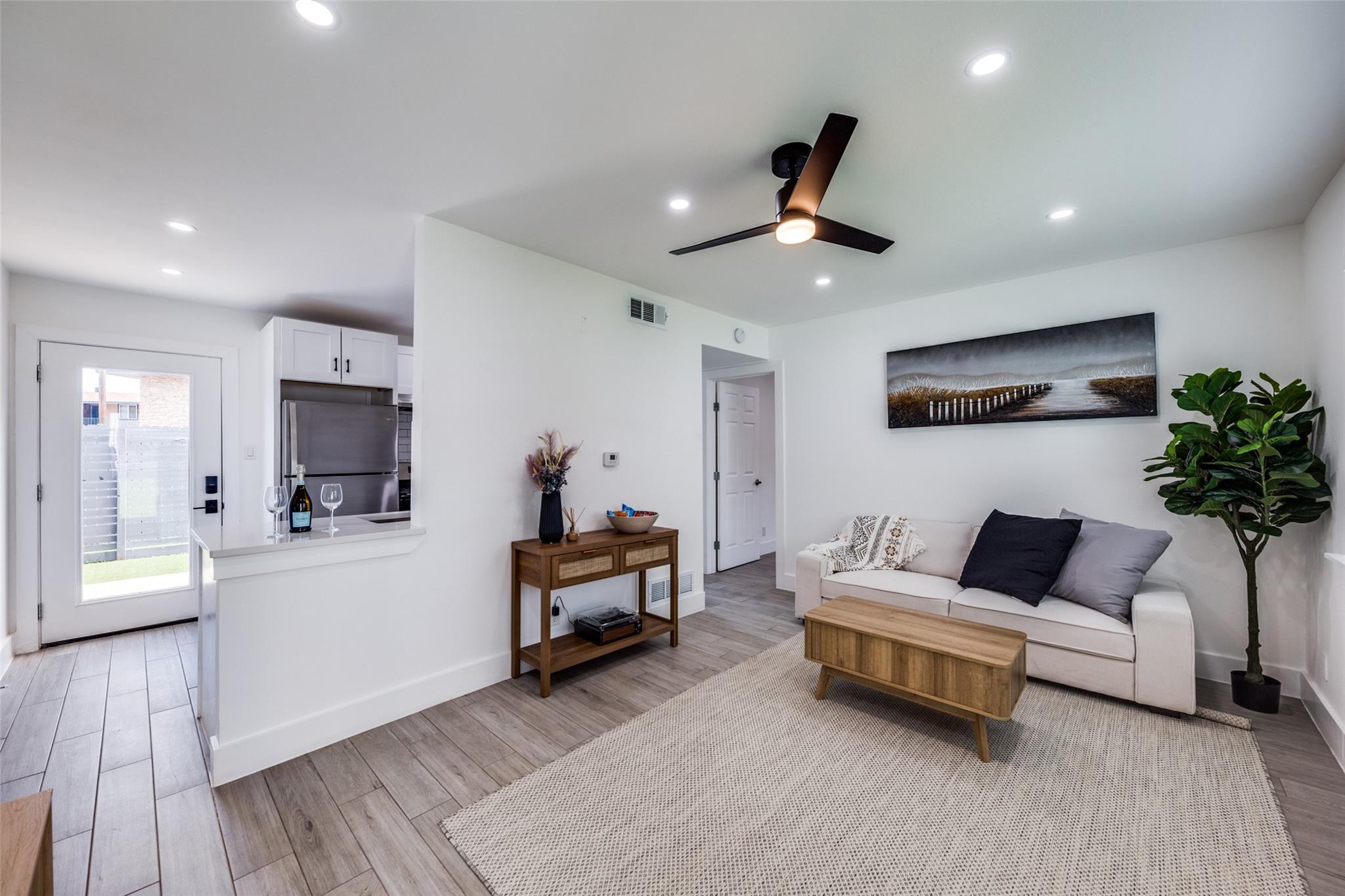 1200 E 52nd ST #204, Austin, TX 78723