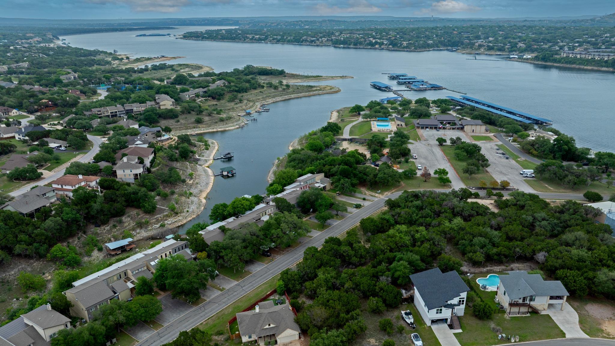 537 Venture BLVD S, Point Venture, TX 78645